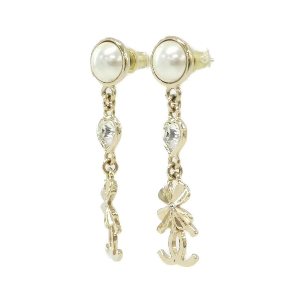 CHANEL White Earrings - Picture 2 of 3